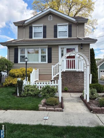 829 Elm Avenue, Ridgefield, NJ 07657