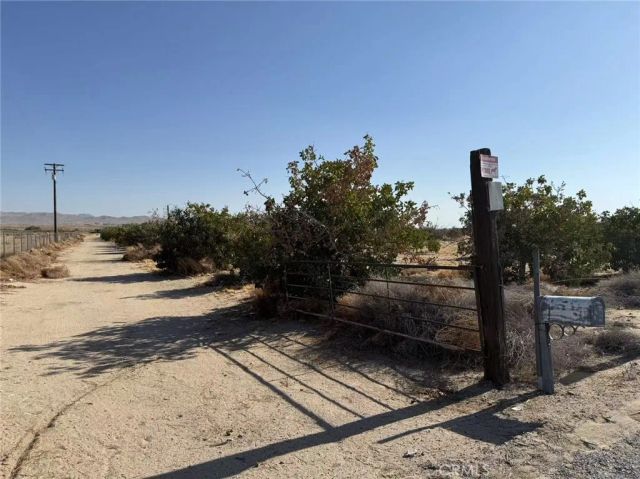 17833 Santa Fe Trail, Helendale, CA 92342
