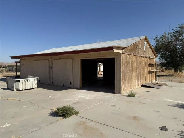 17833 Santa Fe Trail, Helendale, CA 92342
