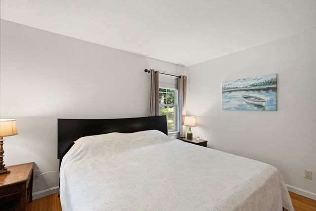 4 Circle St, Middleton, MA 01949