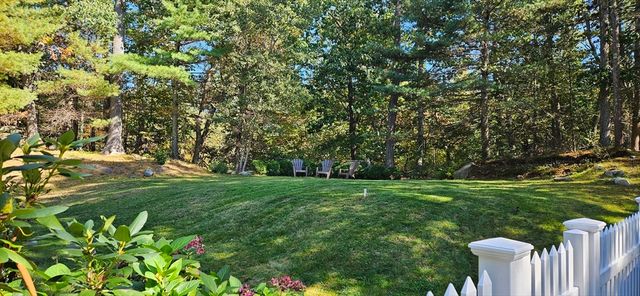 4 Circle St, Middleton, MA 01949