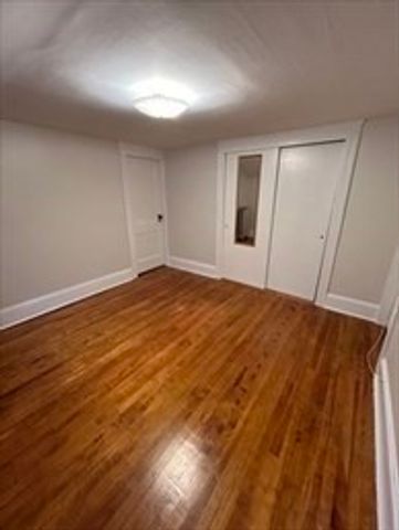 11 Edgewood St 3, Worcester, MA 01602