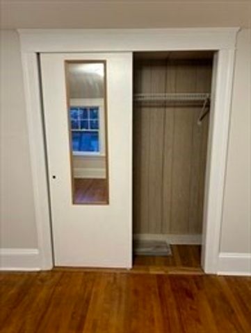 11 Edgewood St 3, Worcester, MA 01602