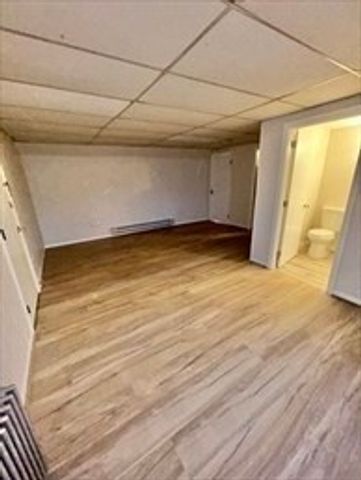 11 Edgewood St 3, Worcester, MA 01602