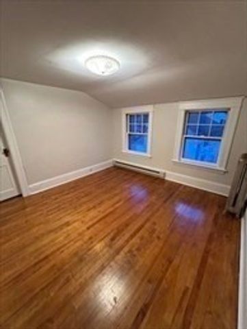 11 Edgewood St 3, Worcester, MA 01602