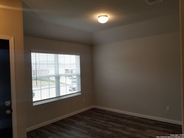 6035 Akin Pl, San Antonio, TX 78261