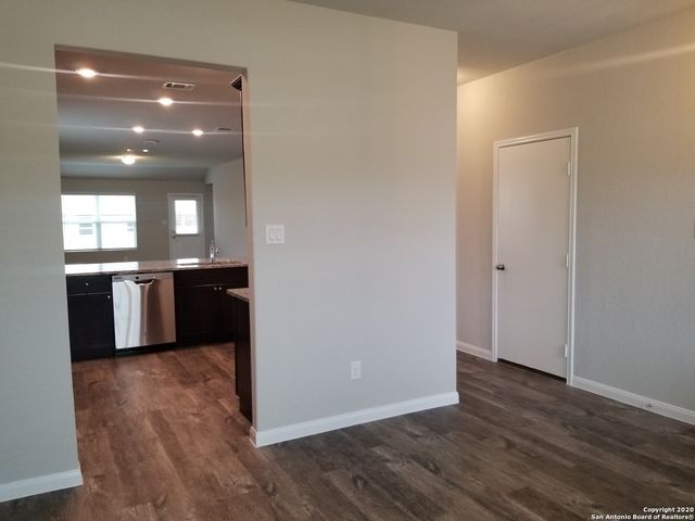 6035 Akin Pl, San Antonio, TX 78261