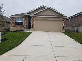 6035 Akin Pl, San Antonio, TX 78261