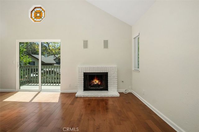 1091 STONE BROOK Lane, Costa Mesa, CA 92627