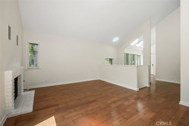 1091 STONE BROOK Lane, Costa Mesa, CA 92627