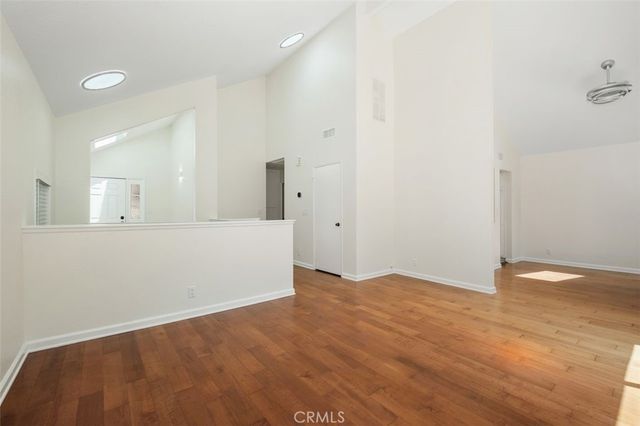 1091 STONE BROOK Lane, Costa Mesa, CA 92627