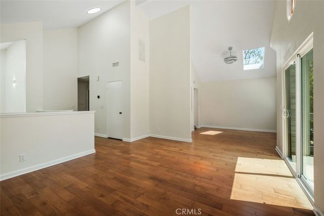 1091 STONE BROOK Lane, Costa Mesa, CA 92627