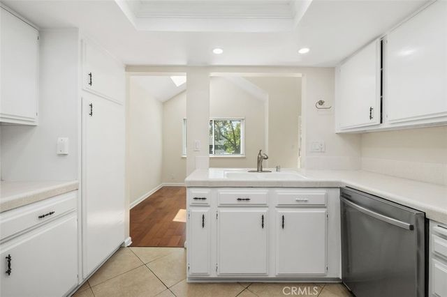 1091 STONE BROOK Lane, Costa Mesa, CA 92627