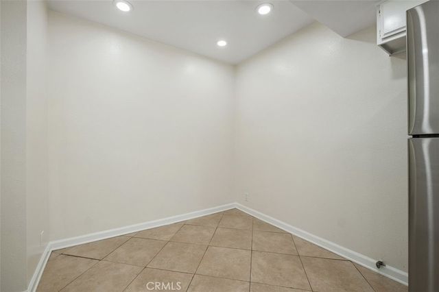 1091 STONE BROOK Lane, Costa Mesa, CA 92627