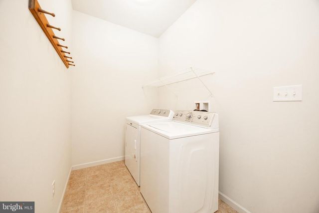 136 HONEYCROFT BLVD, Cochranville, PA 19330