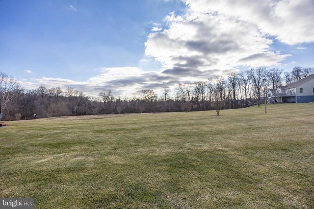 136 HONEYCROFT BLVD, Cochranville, PA 19330