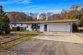 7222 S West Bayshore Drive, Bingham Twp, MI 49684