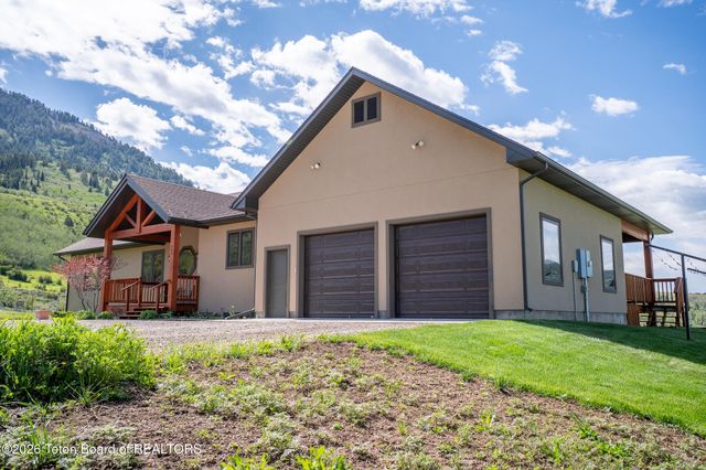 651 INDIAN HOLLOW Lane, Smoot, WY 83126