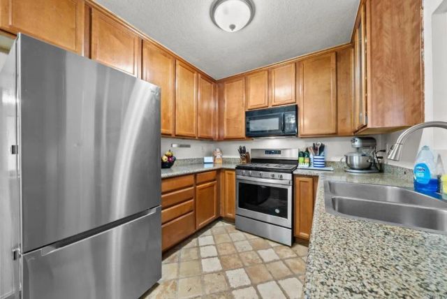 513 Calle Montecito 64, Oceanside, CA 92057