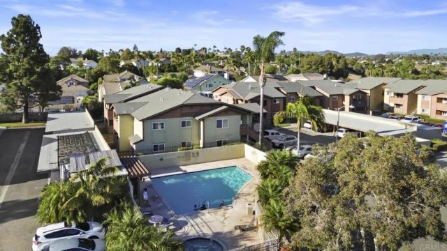 513 Calle Montecito 64, Oceanside, CA 92057