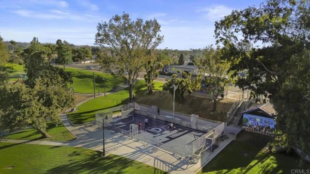 513 Calle Montecito 64, Oceanside, CA 92057