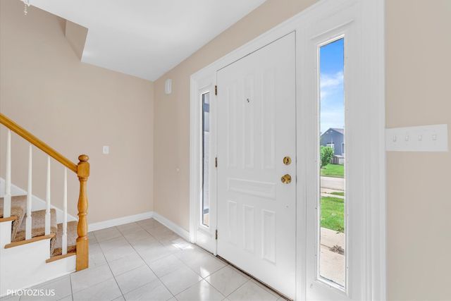 1906 Armwood Lane, Mundelein, IL 60060