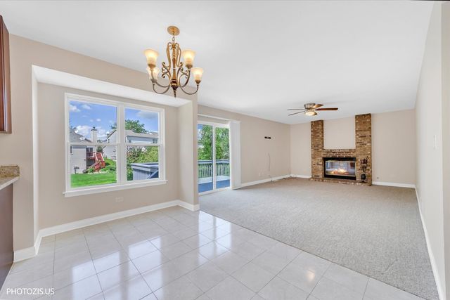 1906 Armwood Lane, Mundelein, IL 60060