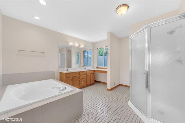 1906 Armwood Lane, Mundelein, IL 60060