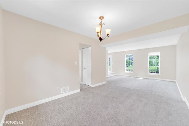 1906 Armwood Lane, Mundelein, IL 60060