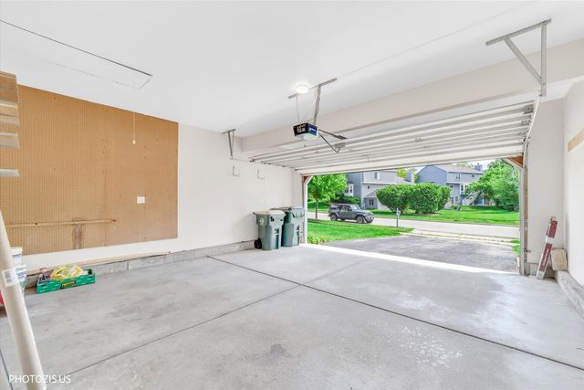 1906 Armwood Lane, Mundelein, IL 60060
