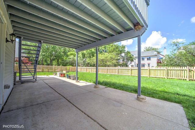 1906 Armwood Lane, Mundelein, IL 60060
