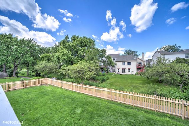 1906 Armwood Lane, Mundelein, IL 60060