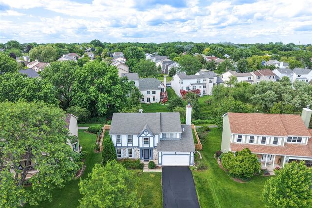 1906 Armwood Lane, Mundelein, IL 60060