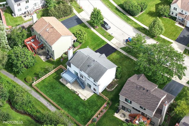 1906 Armwood Lane, Mundelein, IL 60060