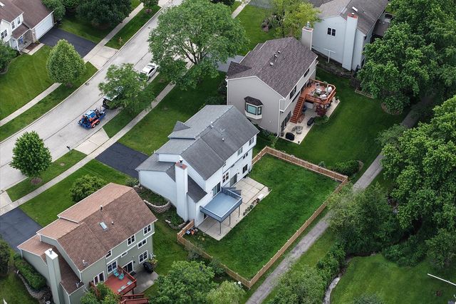 1906 Armwood Lane, Mundelein, IL 60060