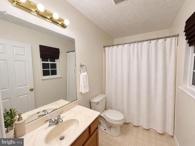 316 LAND OR DR, Ruther Glen, VA 22546