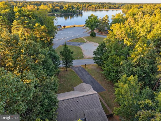 316 LAND OR DR, Ruther Glen, VA 22546