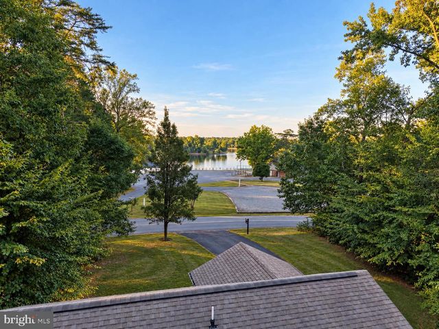 316 LAND OR DR, Ruther Glen, VA 22546