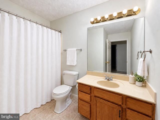 316 LAND OR DR, Ruther Glen, VA 22546