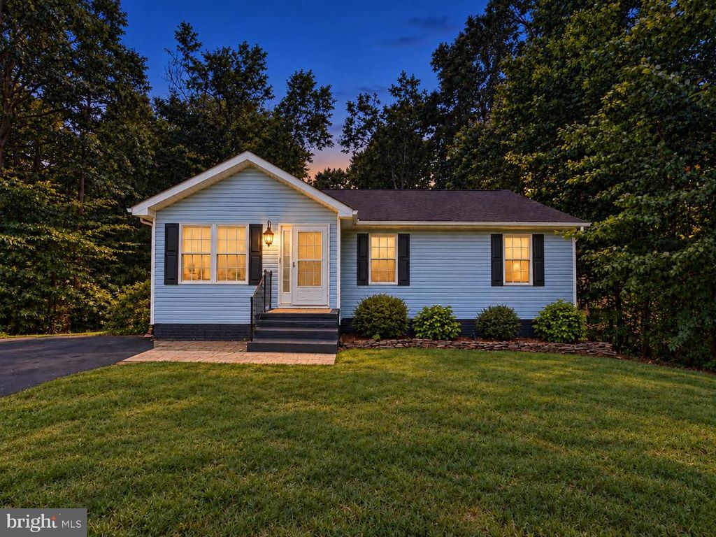 316 LAND OR DR, Ruther Glen, VA 22546