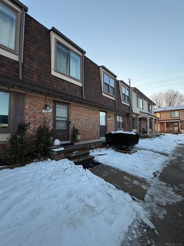 16908 Kingsbrook Drive, Clinton Township, MI 48038