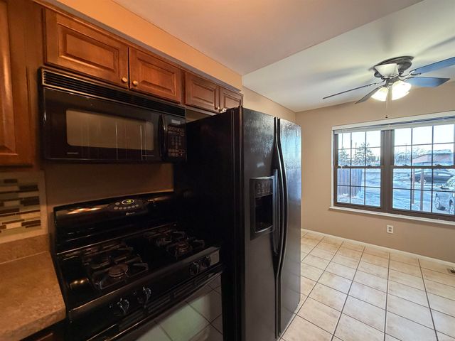 16908 Kingsbrook Drive, Clinton Township, MI 48038