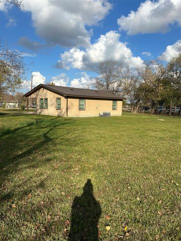 16011 Mary Ann Street, Cypress, TX 77429