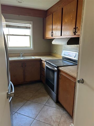 16011 Mary Ann Street, Cypress, TX 77429