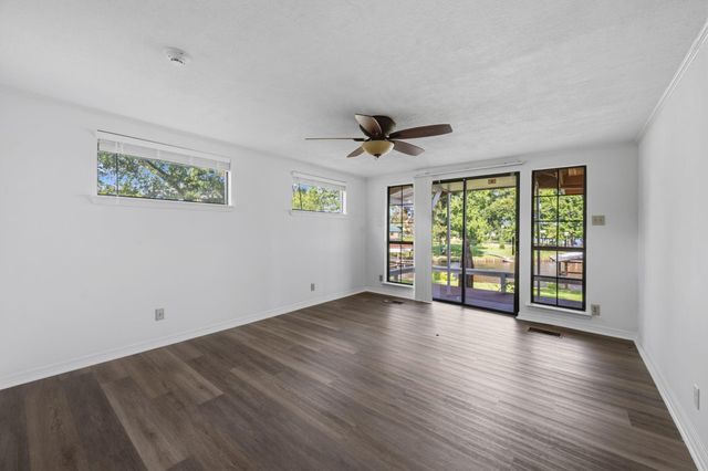 119 Elm Drive, Onalaska, TX 77360