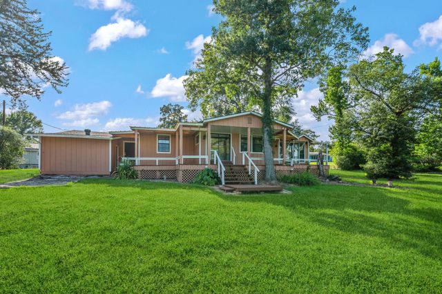 119 Elm Drive, Onalaska, TX 77360