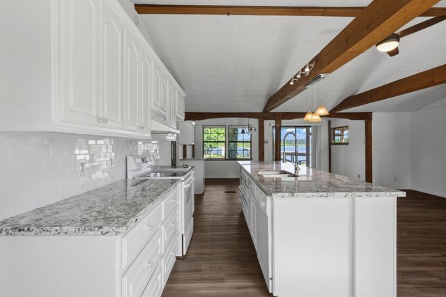 119 Elm Drive, Onalaska, TX 77360