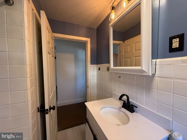 831 EAST DR, Bordentown, NJ 08505