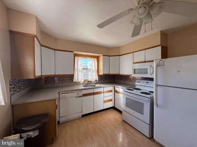 831 EAST DR, Bordentown, NJ 08505
