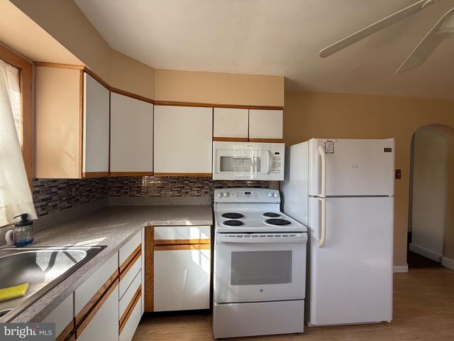 831 EAST DR, Bordentown, NJ 08505